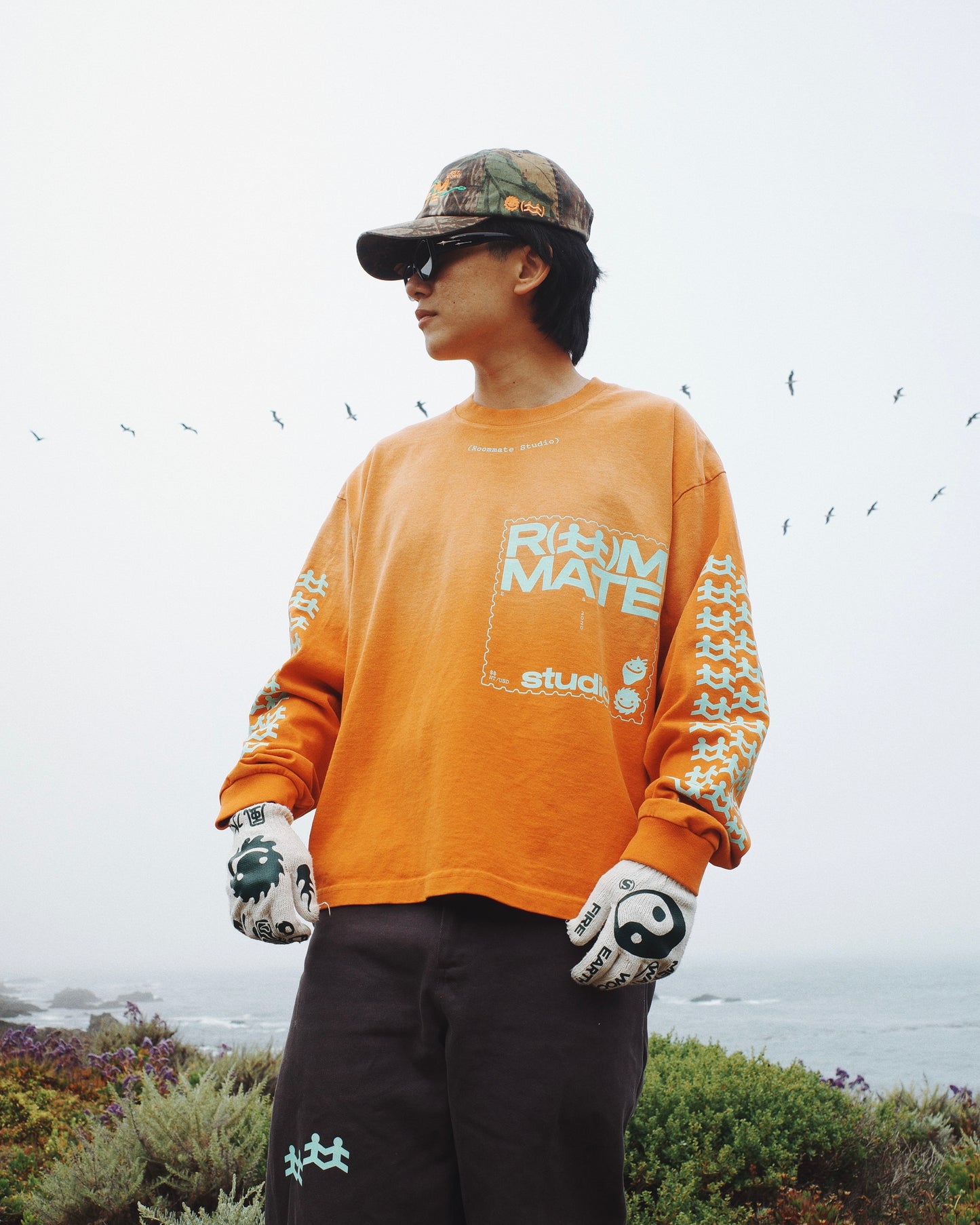 Roommates Logo Long Sleeves Tee